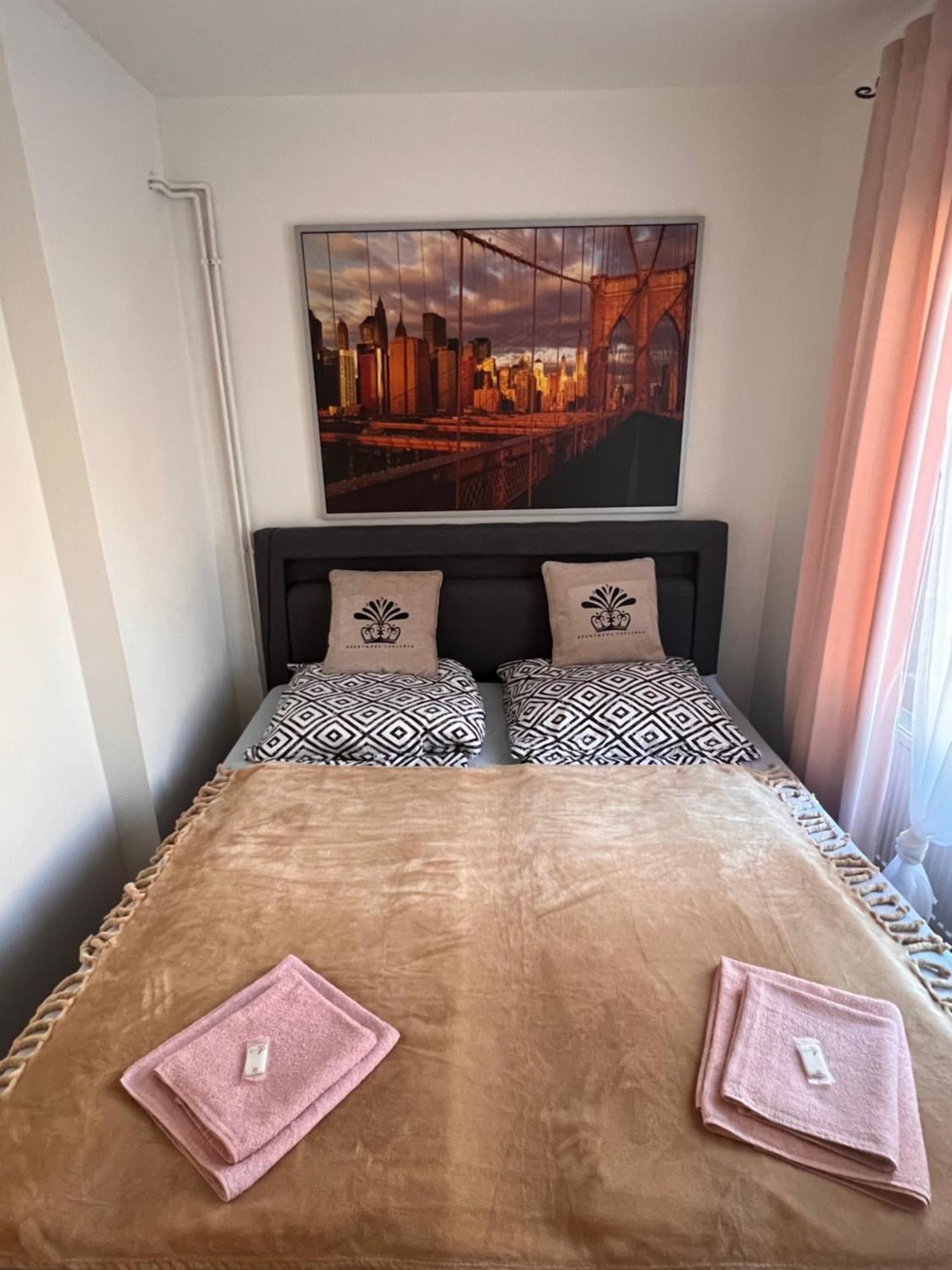 Apartmentscarlsbad การ์โลวีวารี ภายนอก รูปภาพ