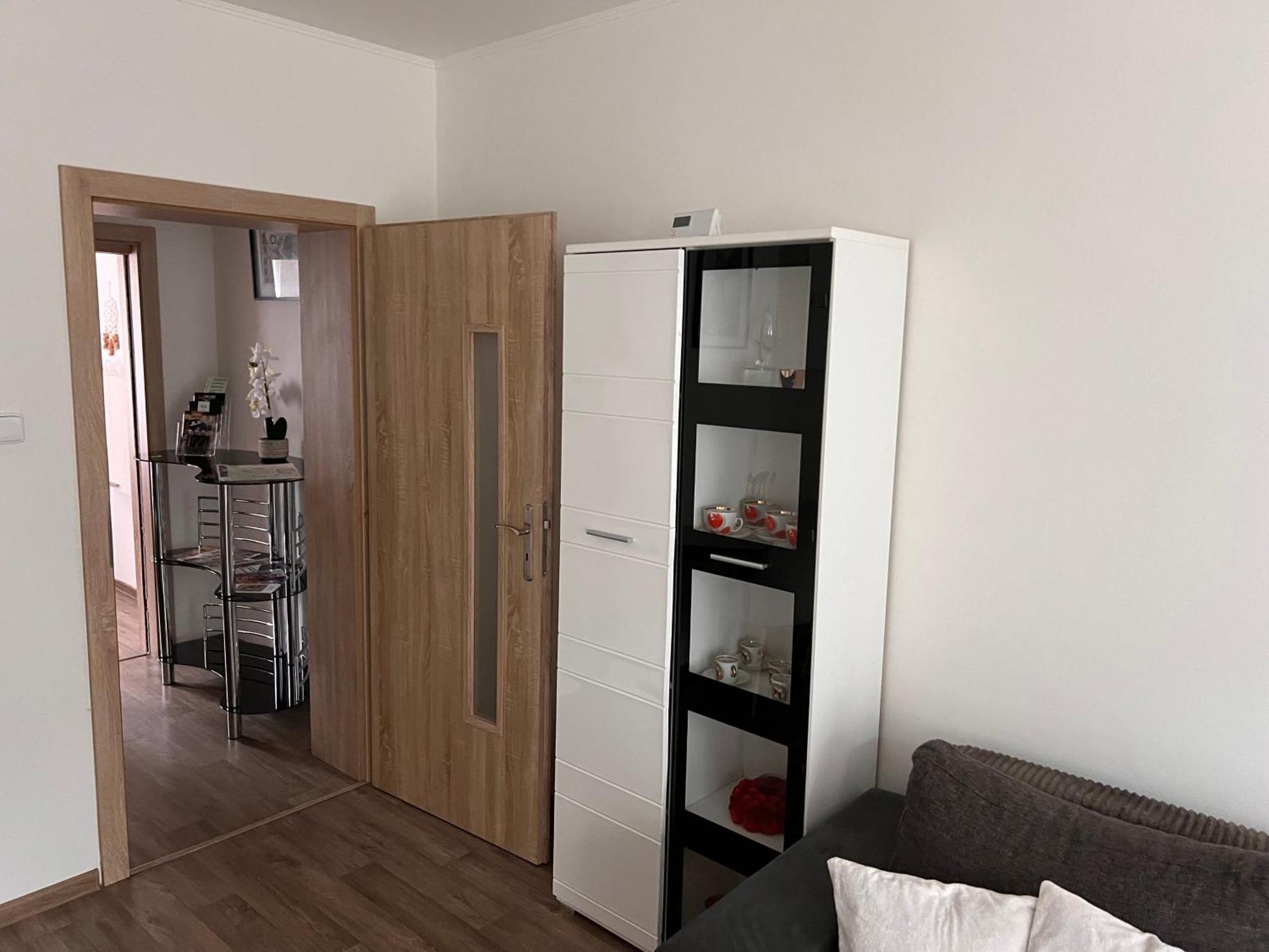 Apartmentscarlsbad การ์โลวีวารี ภายนอก รูปภาพ
