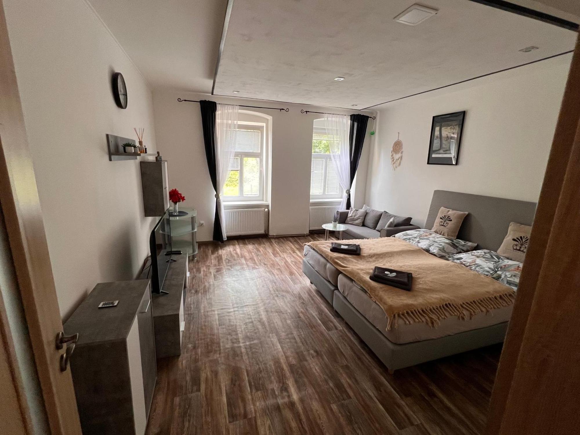Apartmentscarlsbad การ์โลวีวารี ภายนอก รูปภาพ